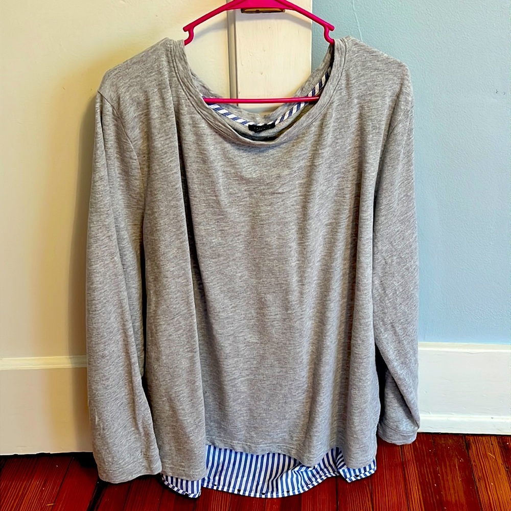GREAT CONDITION WOVEN BACK PULLOVER - FLOCKED DOTS plus sized Talbots blouse 💙